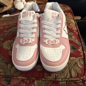 NEW Hello Kitty by Sanrio Sneakers Low Top Casual Court Pink Purple Women's 8